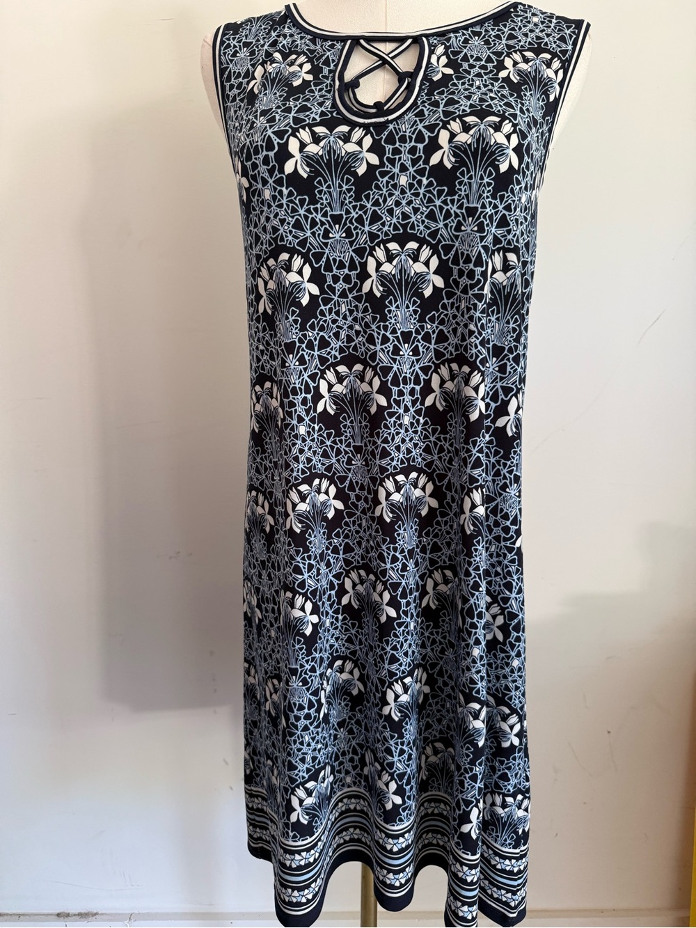 Max Studio Sleeveless Navy Floral Pattern Dress Sz XS